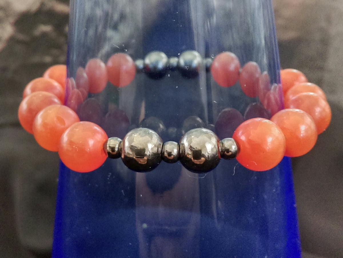 Deep Orange Cat's Eye Stretch Bracelet // Glass Beaded Bracelet