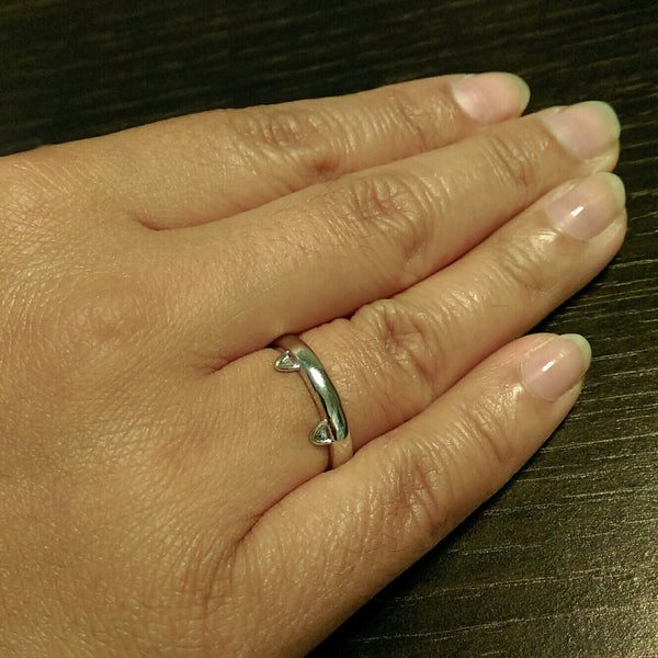 Who's a sexy kitty? // Cat Ears Ring with Paws // Stackable Ring