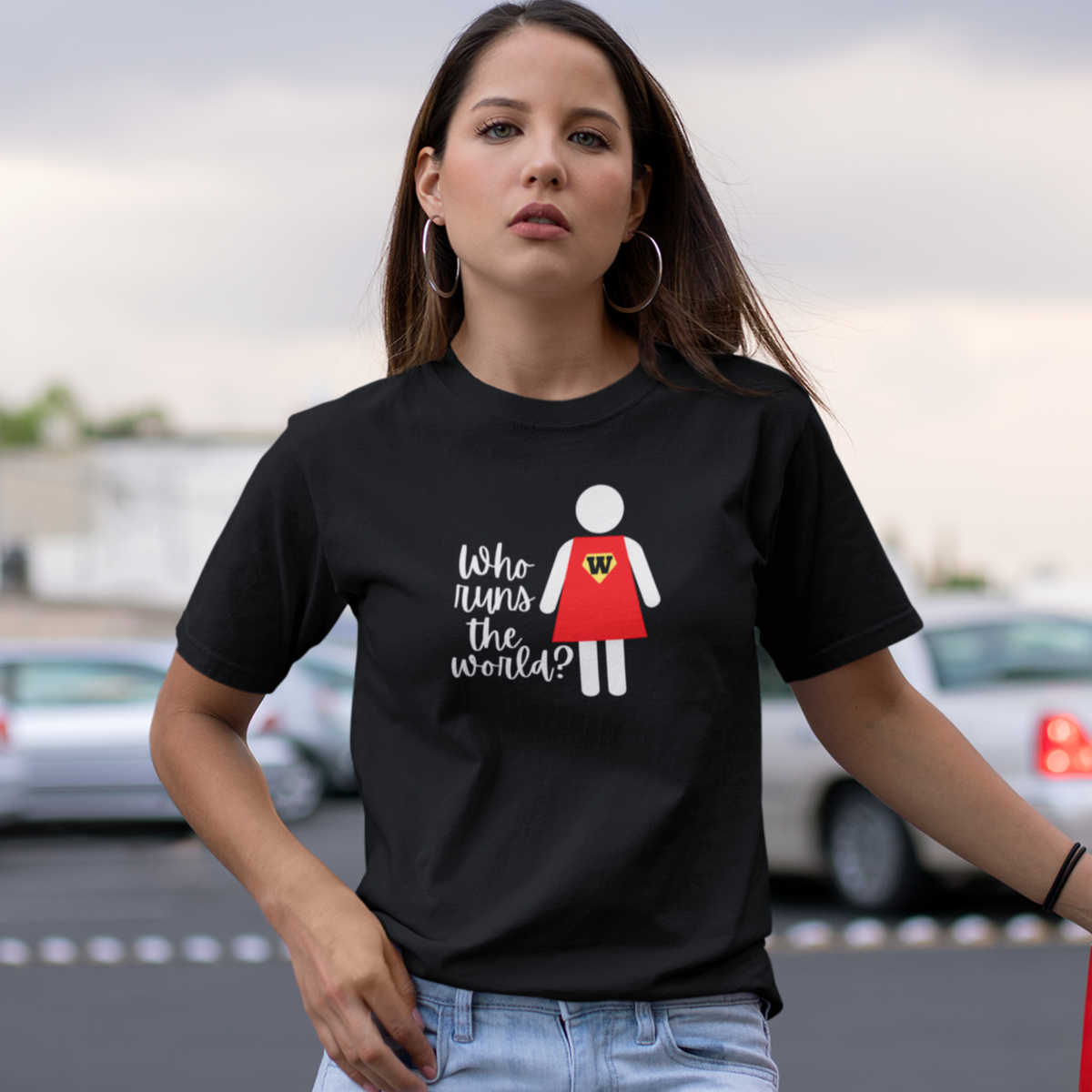 Who runs the world? Tee