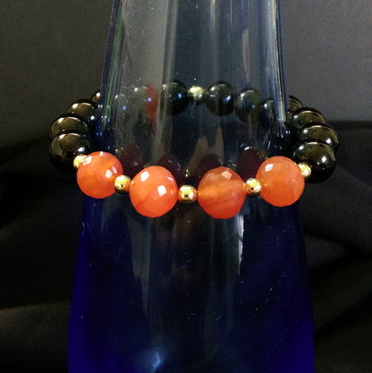 Carnelian and Black Onyx Stretch Bracelet // Gemstone Bracelet