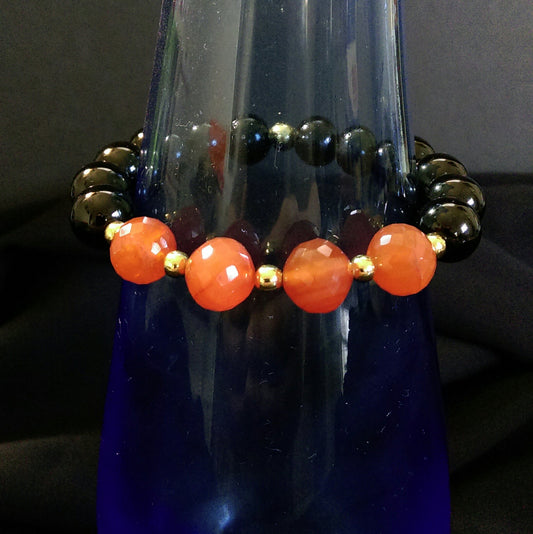 Carnelian and Black Onyx Stretch Bracelet // Gemstone Bracelet
