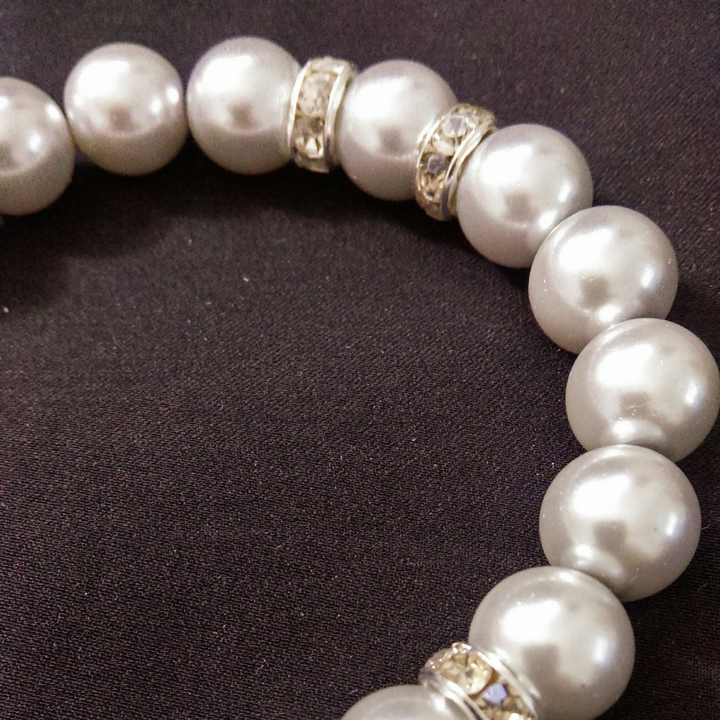 Silver Faux Pearl Stretch Bracelet // Glass Beaded Bracelet