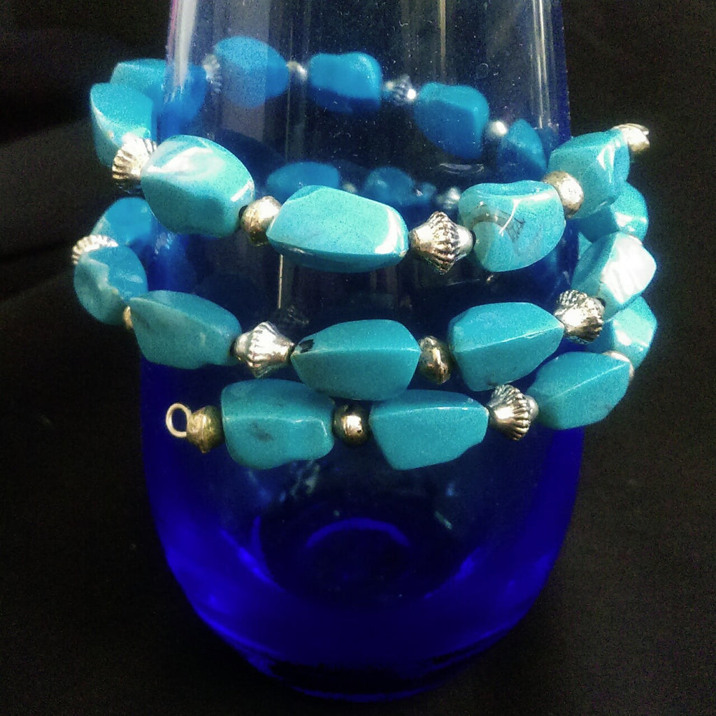 Turquoise Bracelet // Acrylic Beaded Bracelet