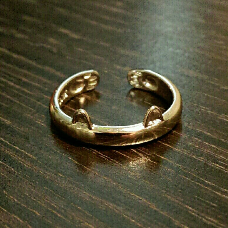 Who's a sexy kitty? // Cat Ears Ring with Paws // Stackable Ring